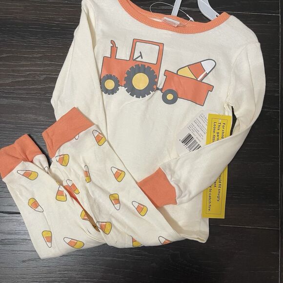 HALLOWEEN Tractor Pajama Set 3T NEW Candy Corn - Picture 1 of 2